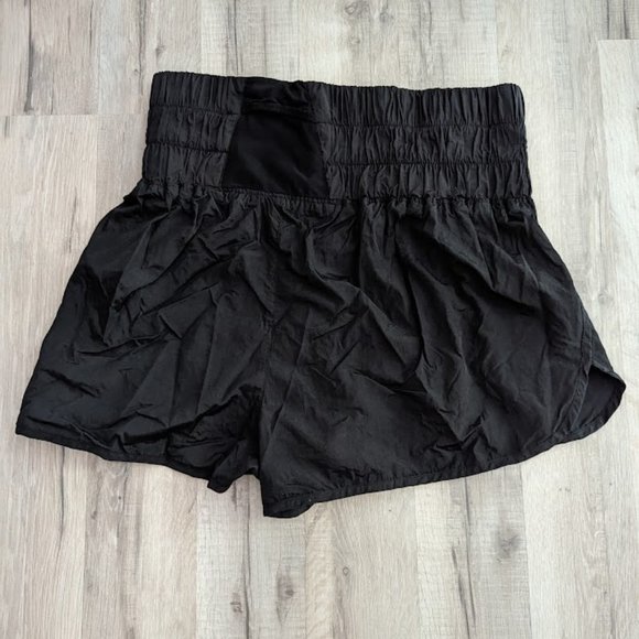 Free People On The Way Home Shorts in Black, Large - Picture 6 of 7
